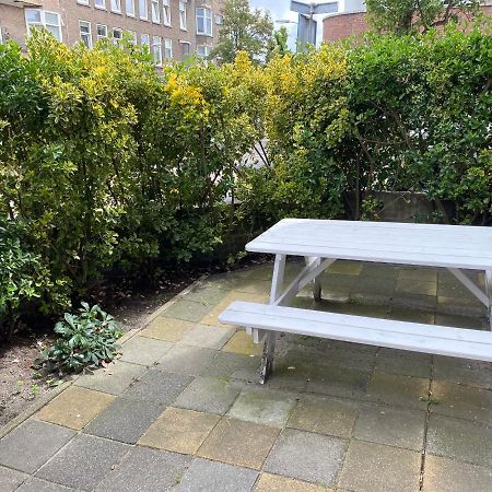 Haagshuisje- Eigen Appartement, Dichtbij Alles, Stijlvol フォールブルフ エクステリア 写真
